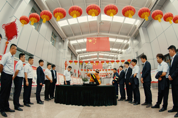 FC446B7D51CFC4744FEE86AA518CE6E0盲装设备.jpg