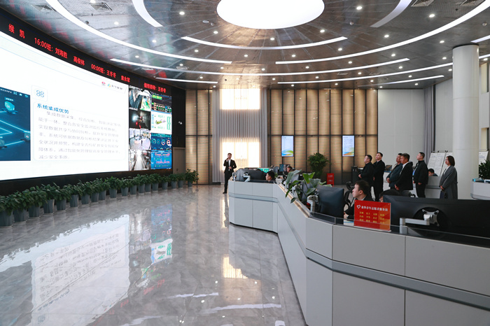 1764817922101511.jpeg 参观调度中心_副本.jpg