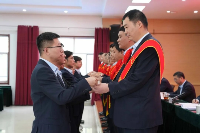 青年人才的成长.jpg