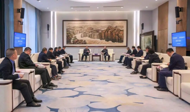 1792541123292464.jpeg 陕煤集团与江投集团座谈交流.jpg