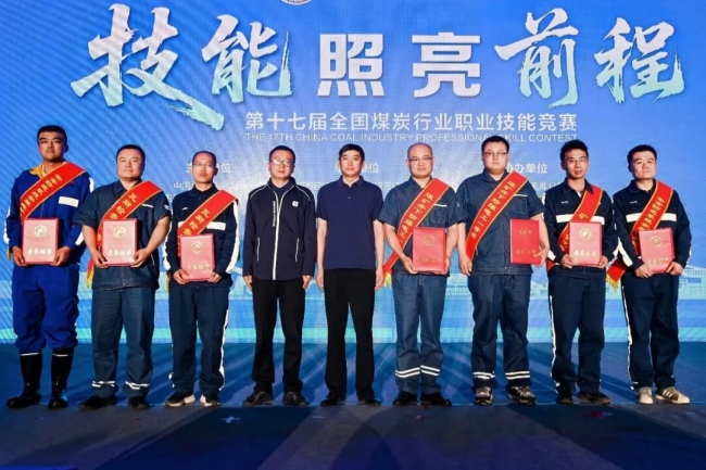 筑牢规范管理硬根基.jpg